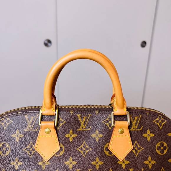Authentic Louis Vuitton Alma PM ❌sold ❌ - Picture 2 of 15